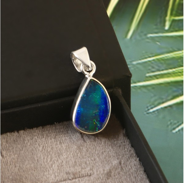 Australian Opal Doublet pendant in 925 Sterling Silver #LXJ032