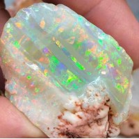 How to Select Australian Opals: A Guide to Choosing the Perfect Gemstone 