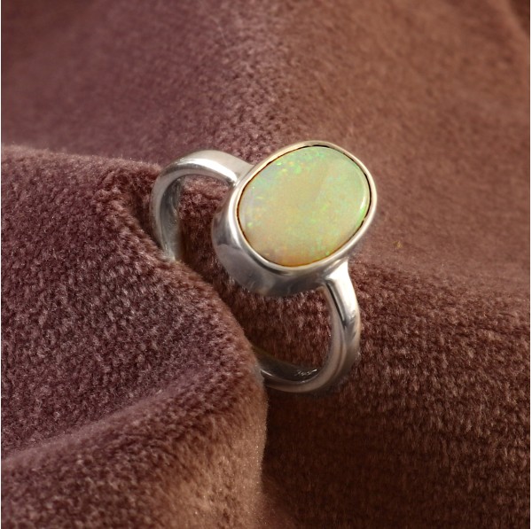 Australian Crystal Opal Ring in 925 Sterling Silver US-7 #LXJ021